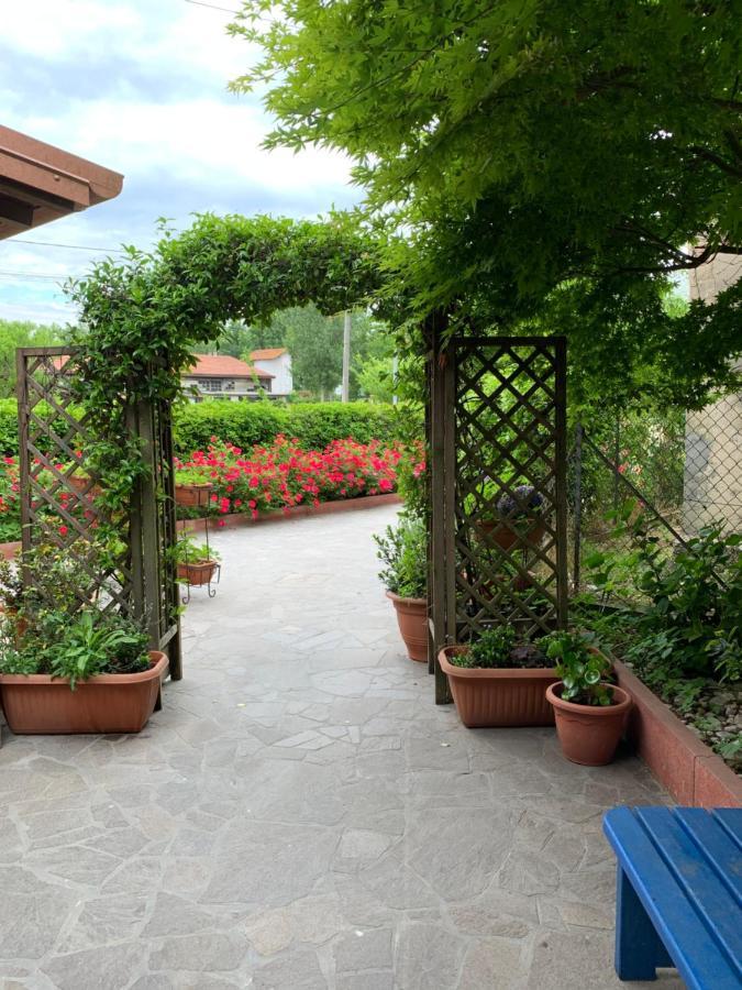 פיאצולה סול ברנטה Casa Serenella B&B - Casa Vacanze מראה חיצוני תמונה