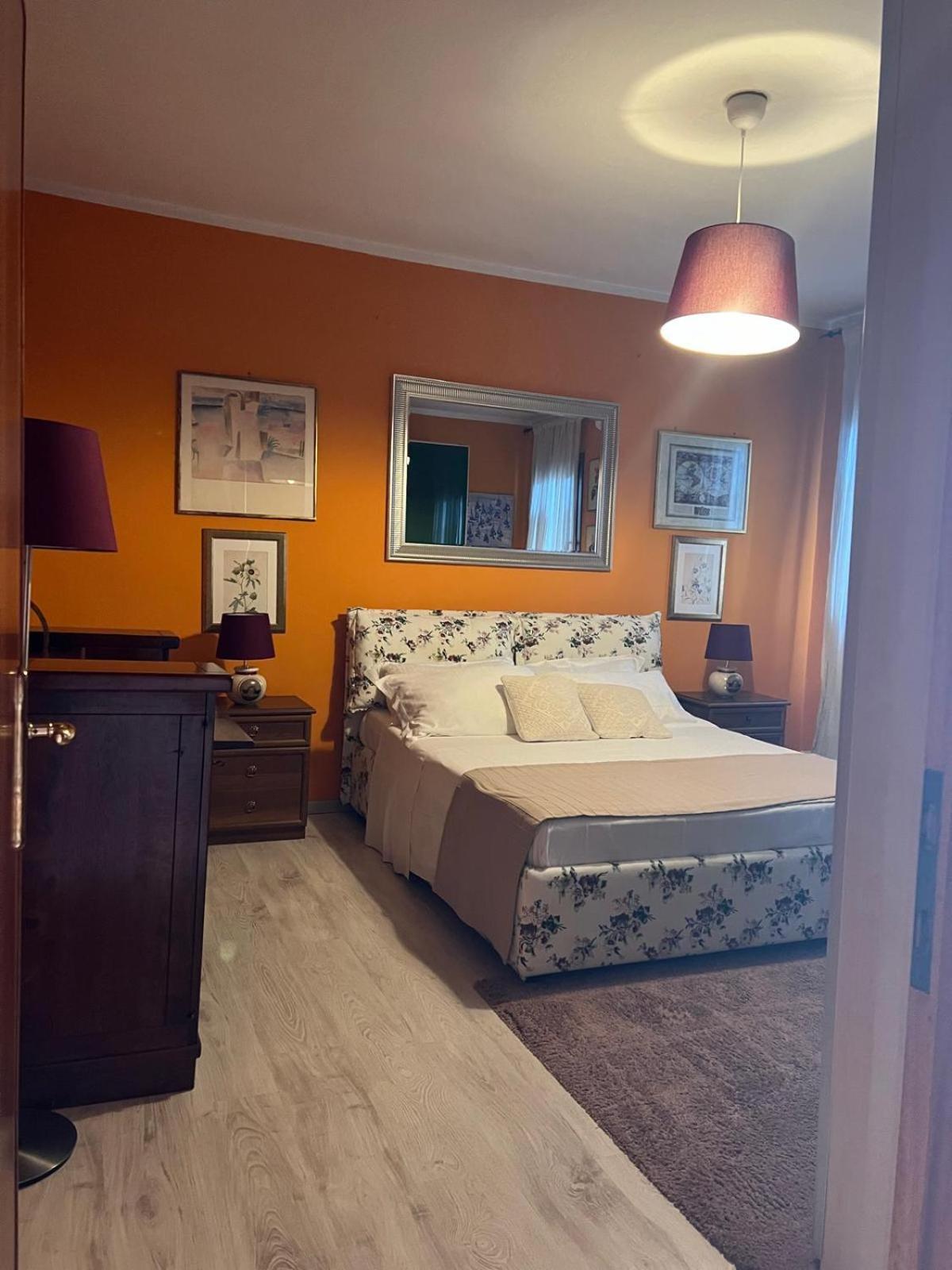 פיאצולה סול ברנטה Casa Serenella B&B - Casa Vacanze מראה חיצוני תמונה